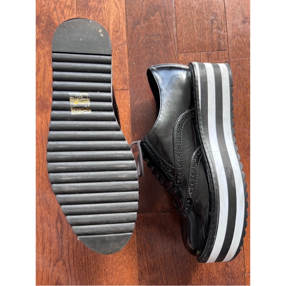 ALDO WADOLIA PLATFORM BROGUES SHOES BLACK WHITE SIZE 8.5 - Picture 3 of 5